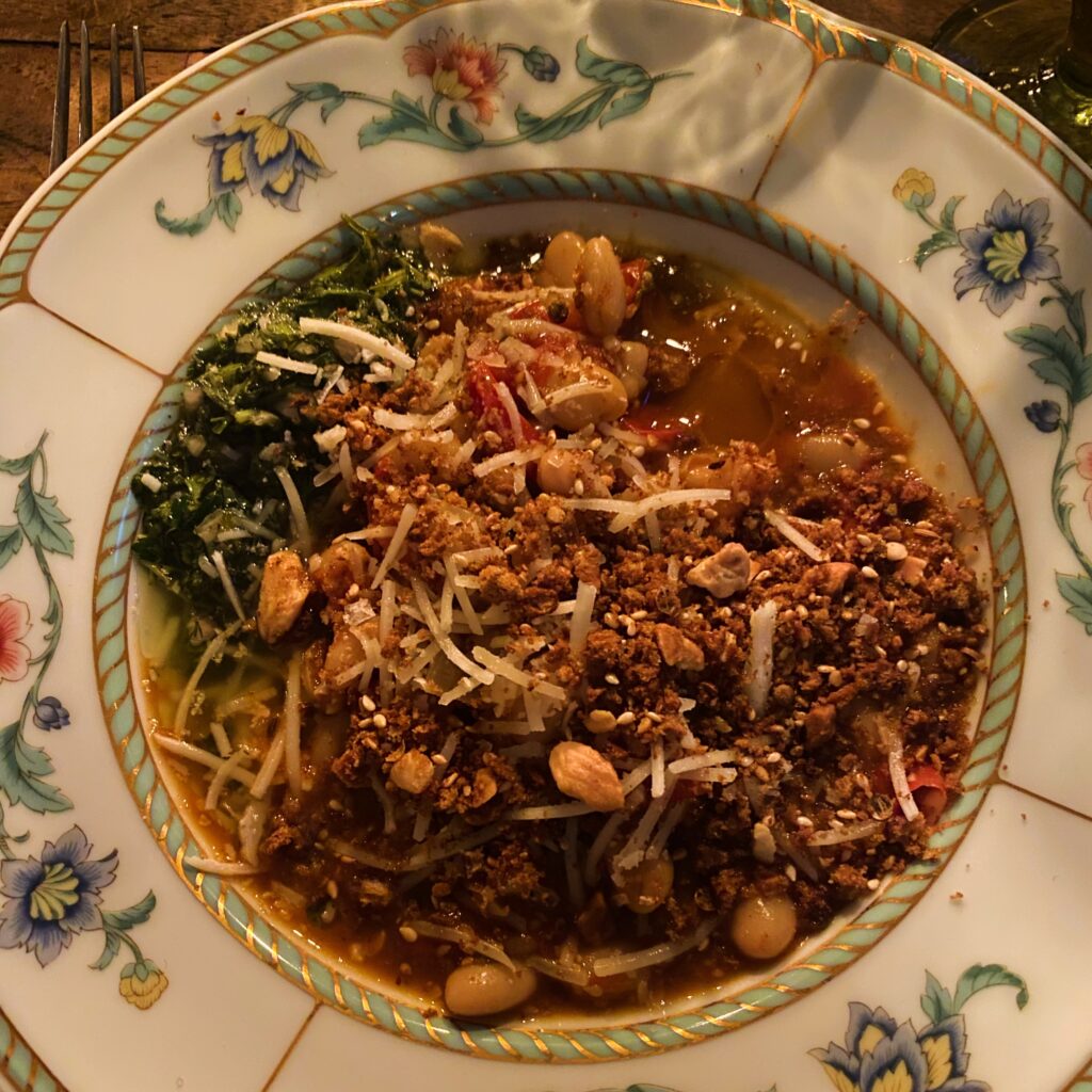 Romige tomatenstoof met cannellinibonen (v)