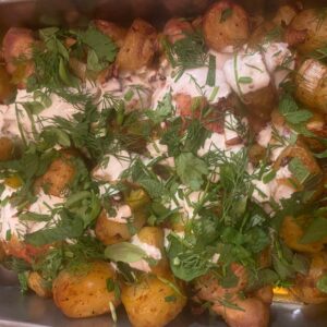 Harissa-kip met prei en krieltjes