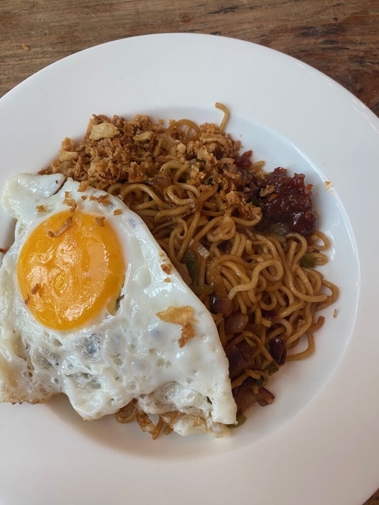 Bami goreng (v)