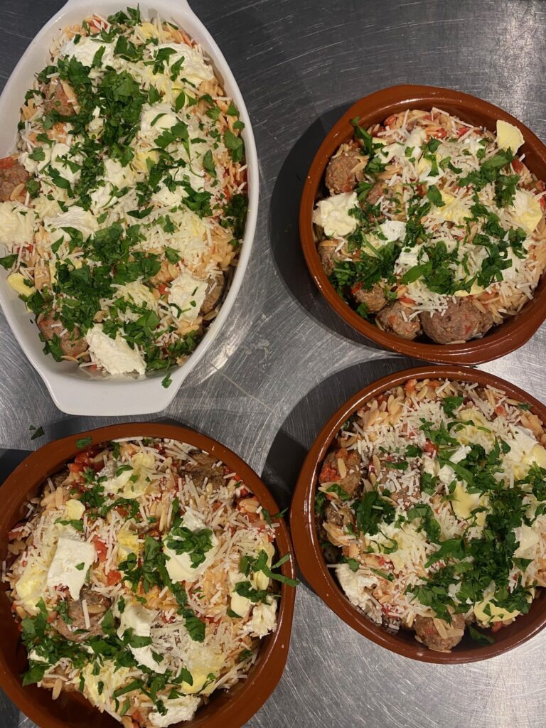 Orzo met gehaktballetjes