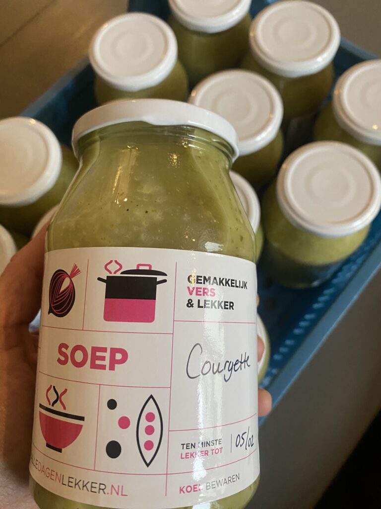 Courgettesoep met citroen en munt (v)
