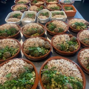 Gehaktballetjes met tuinbonen en citroen