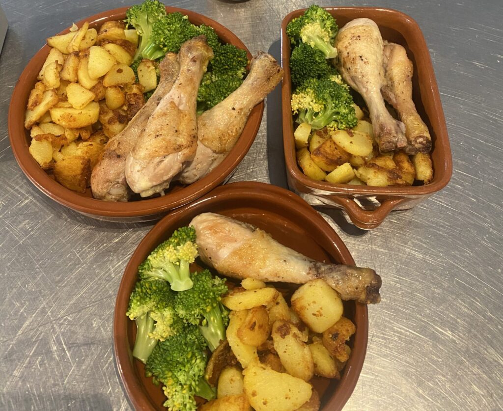 Kip met krieltjes en broccoli